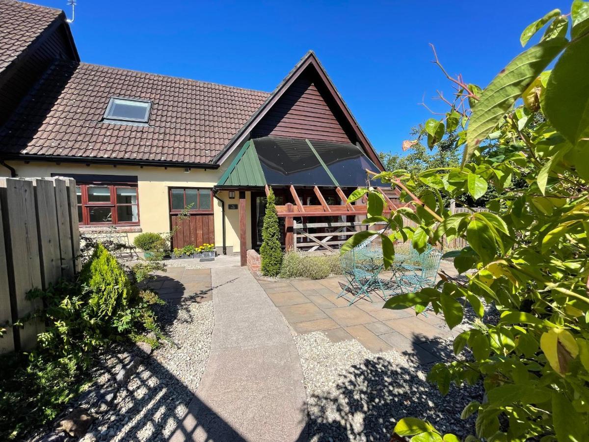 The Forge Villa Winscombe Exteriör bild