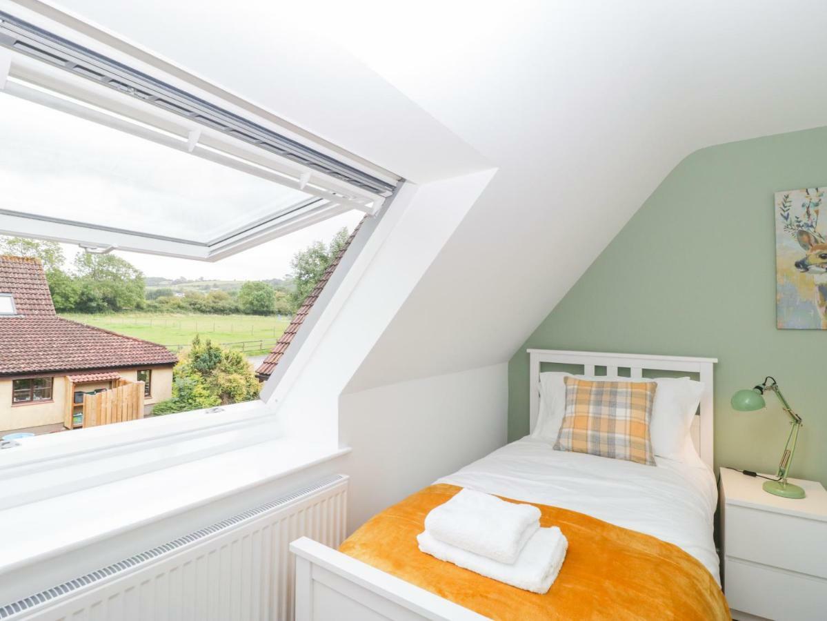 The Forge Villa Winscombe Exteriör bild